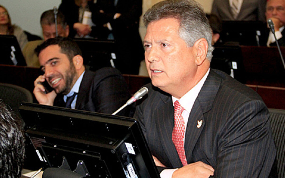 Defendemos ley de restitución de tierras frente a representantes de los despojadores