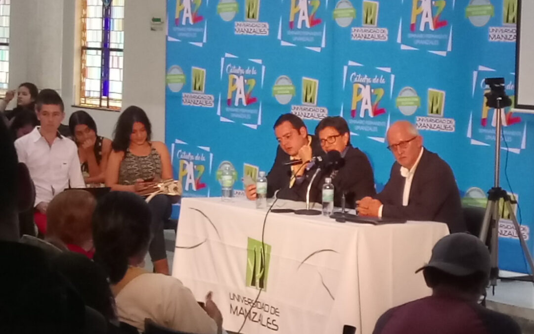 Claudia López participó en la “Cátedra de la Paz” que realizó la Universidad de Manizales