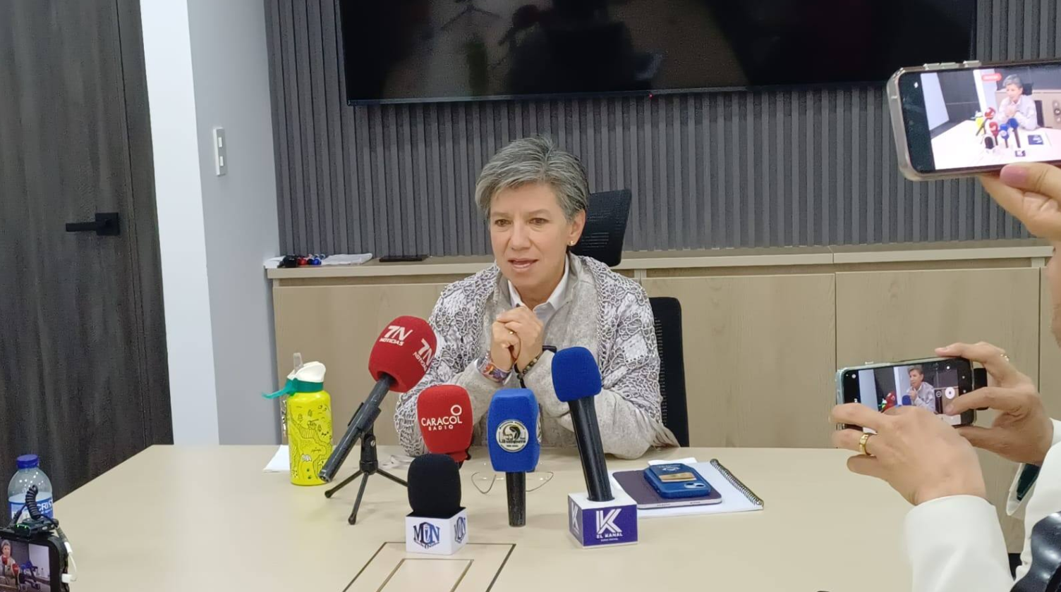 Claudia López en Caracol Radio