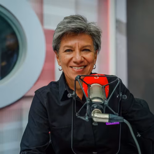 Transparencia en la información y fondo de rescate: el plan de Claudia López en salud