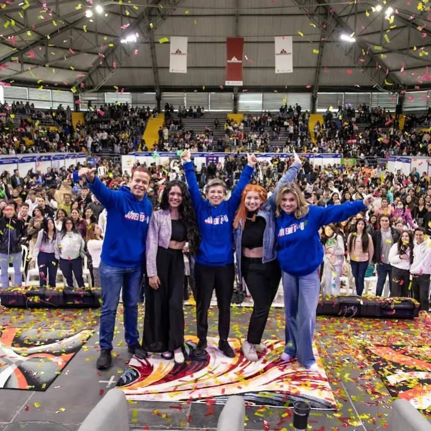 Más oportunidades para los jóvenes, logros de Claudia López como alcaldesa