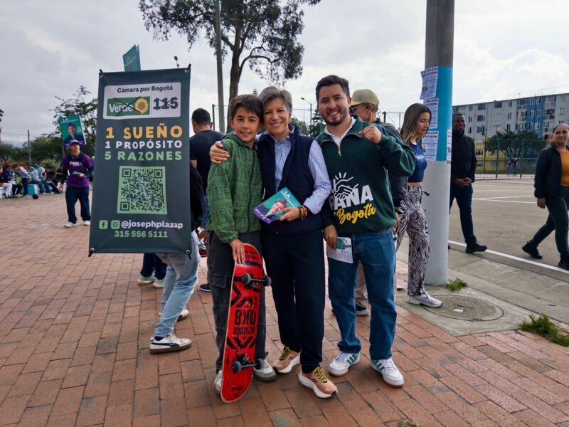 Claudia López estuvo en Bosa con Joseph Plaza