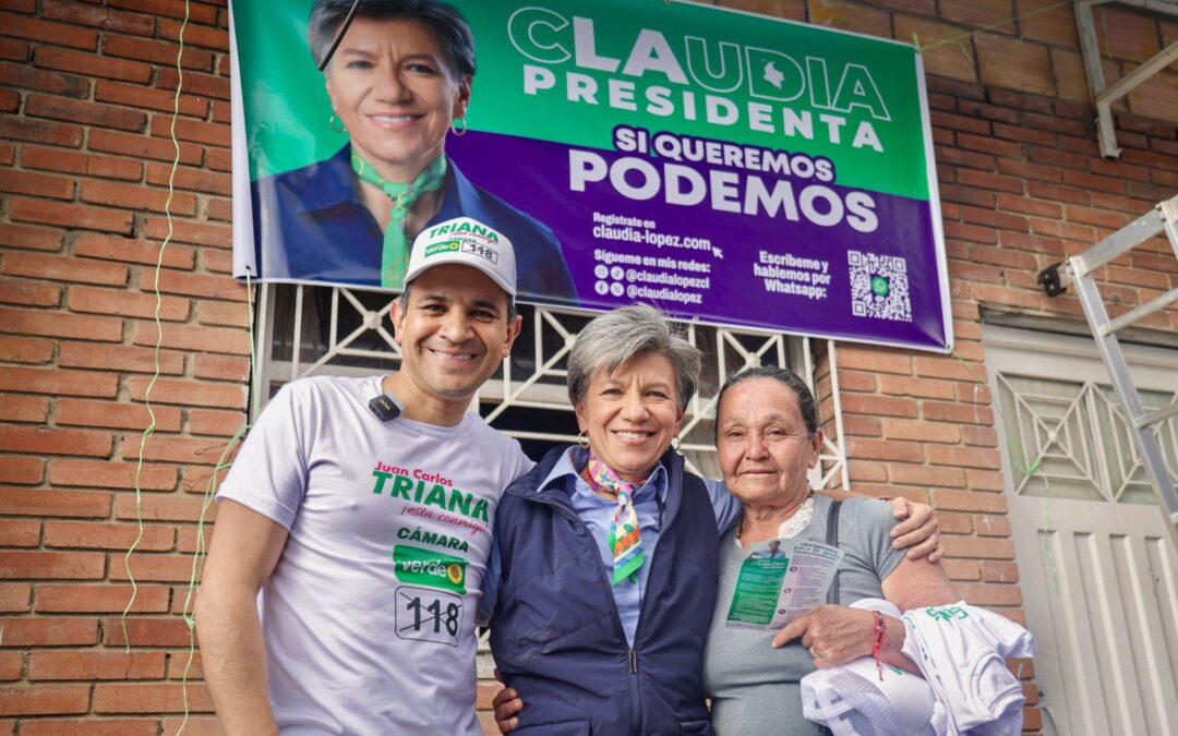 San Cristóbal nos abre sus puertas: Claudia López instala la primera pancarta oficial gracias a la generosidad de los vecinos